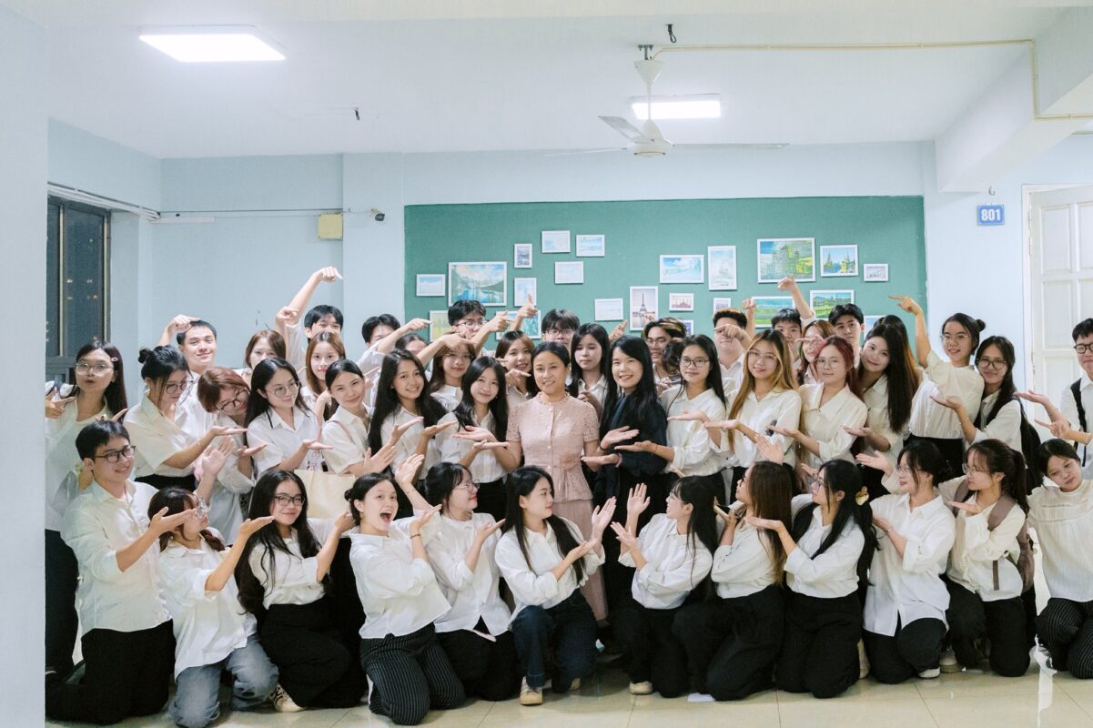 Hoạt động SV - Khoa Quốc tế học, Trường Đại học Hà Nội
