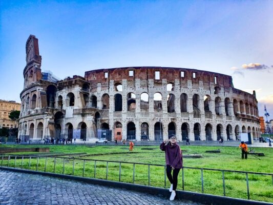 Vũ Hoài Phương tại Đấu trường La Mã Colosseum, Roma.